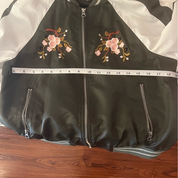 Glamorous Bomber Jacket Size Small - Picture 11 of 11